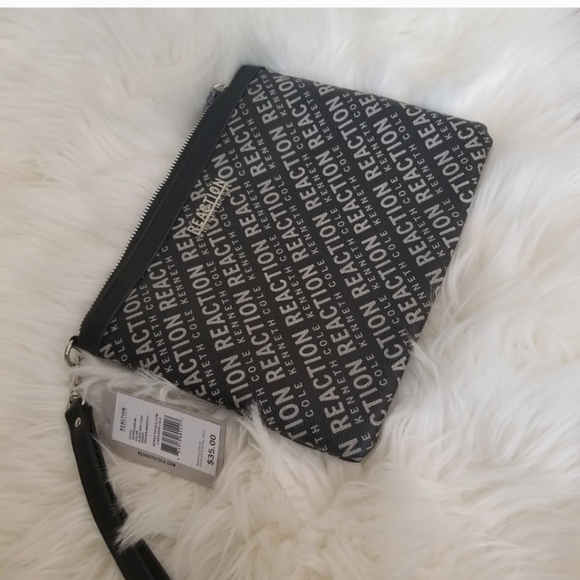 Kenneth Cole wristlet. - Picture 4 of 4